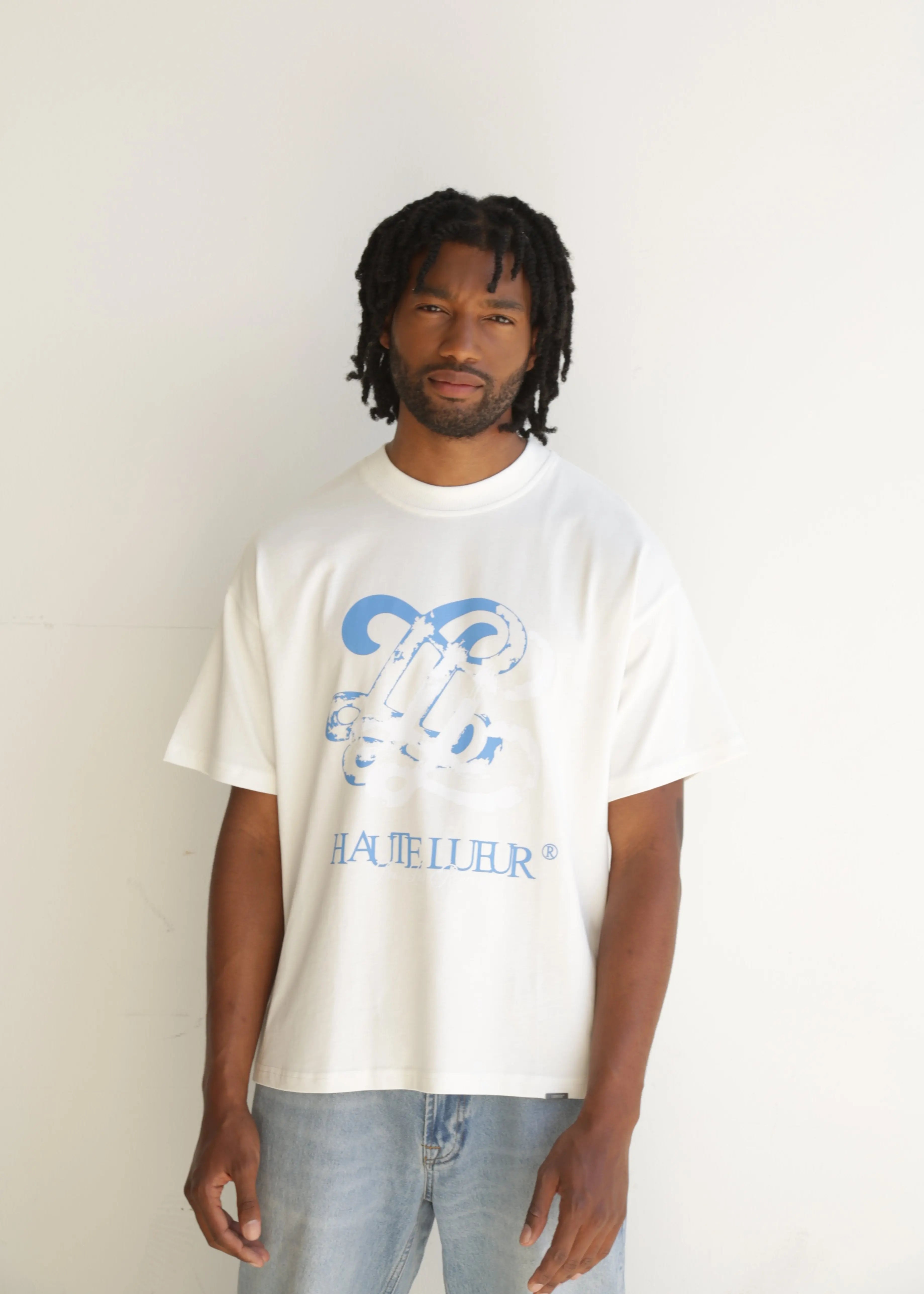 Distressed monogram t-shirt Lueur Clothing