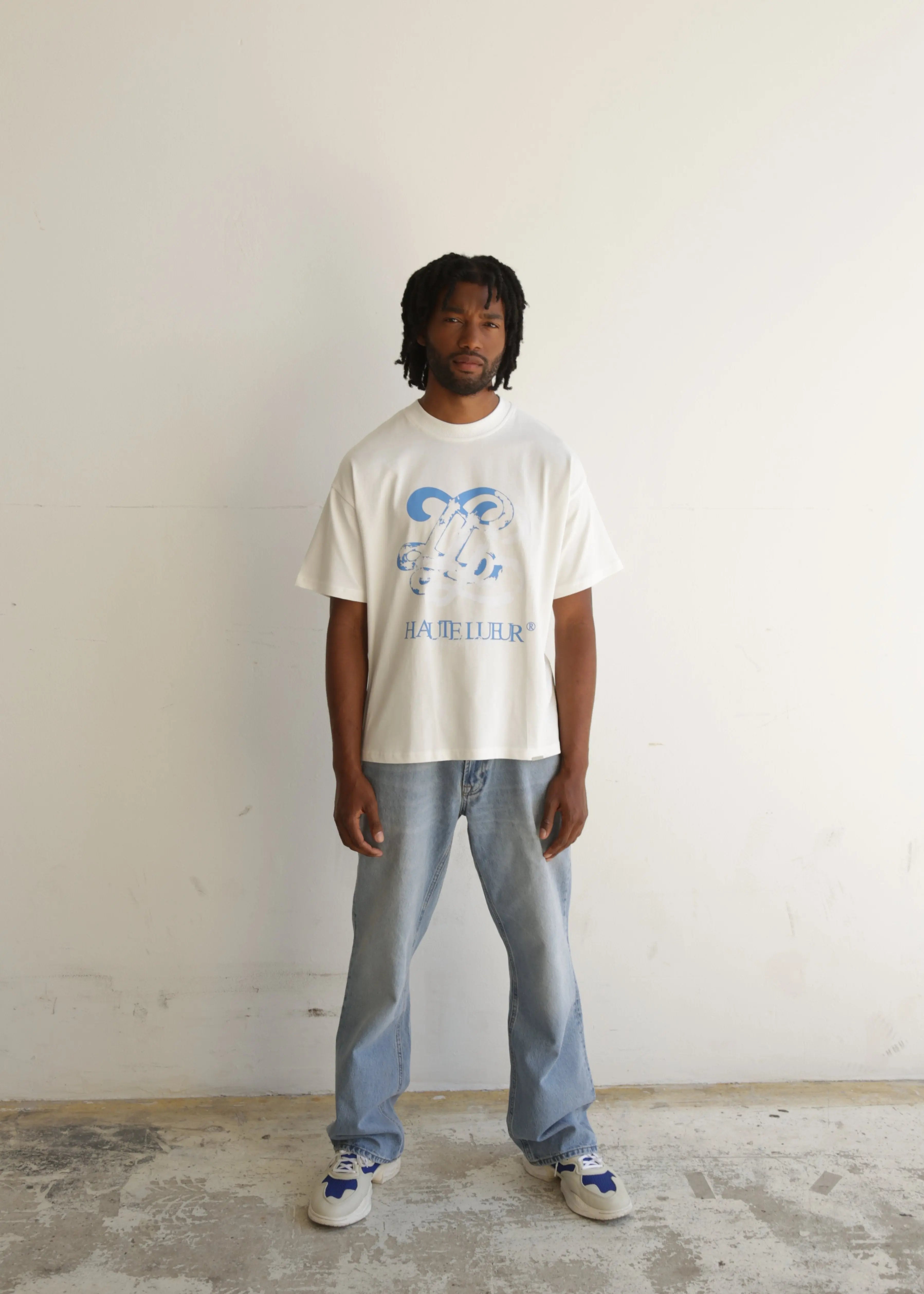 Distressed monogram t-shirt Lueur Clothing