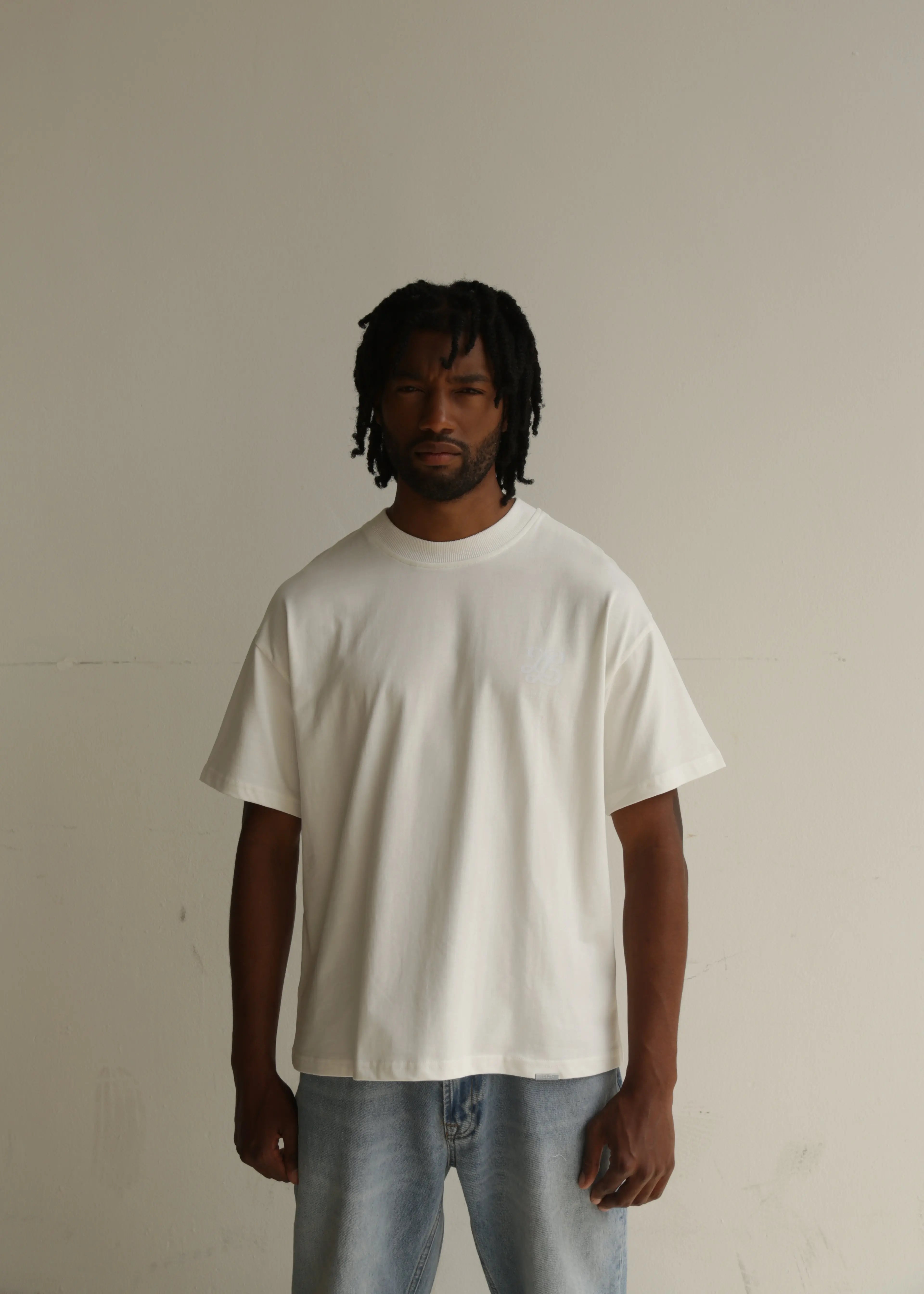 Monogram t-shirt Lueur Clothing