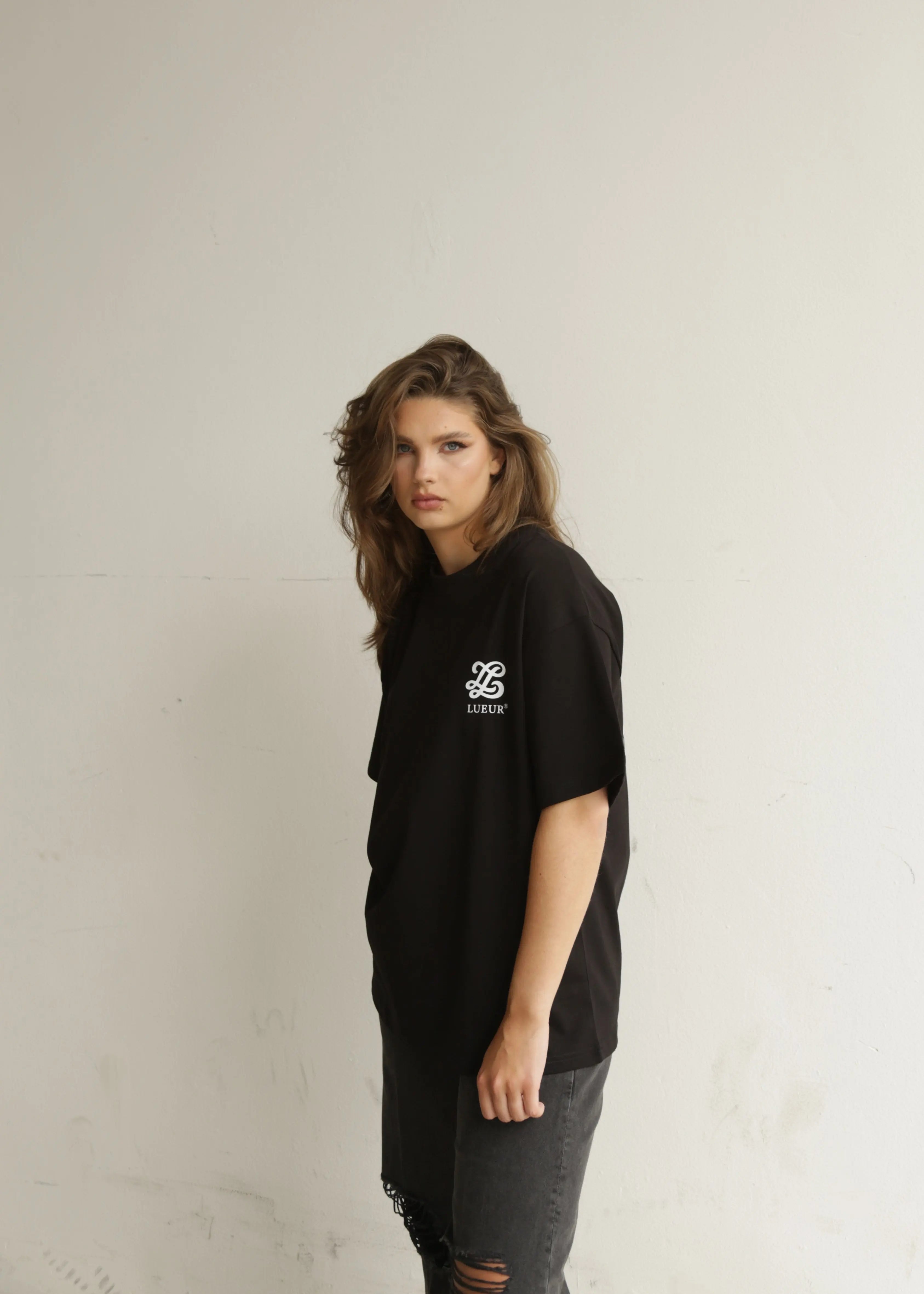 Monogram t-shirt Lueur Clothing