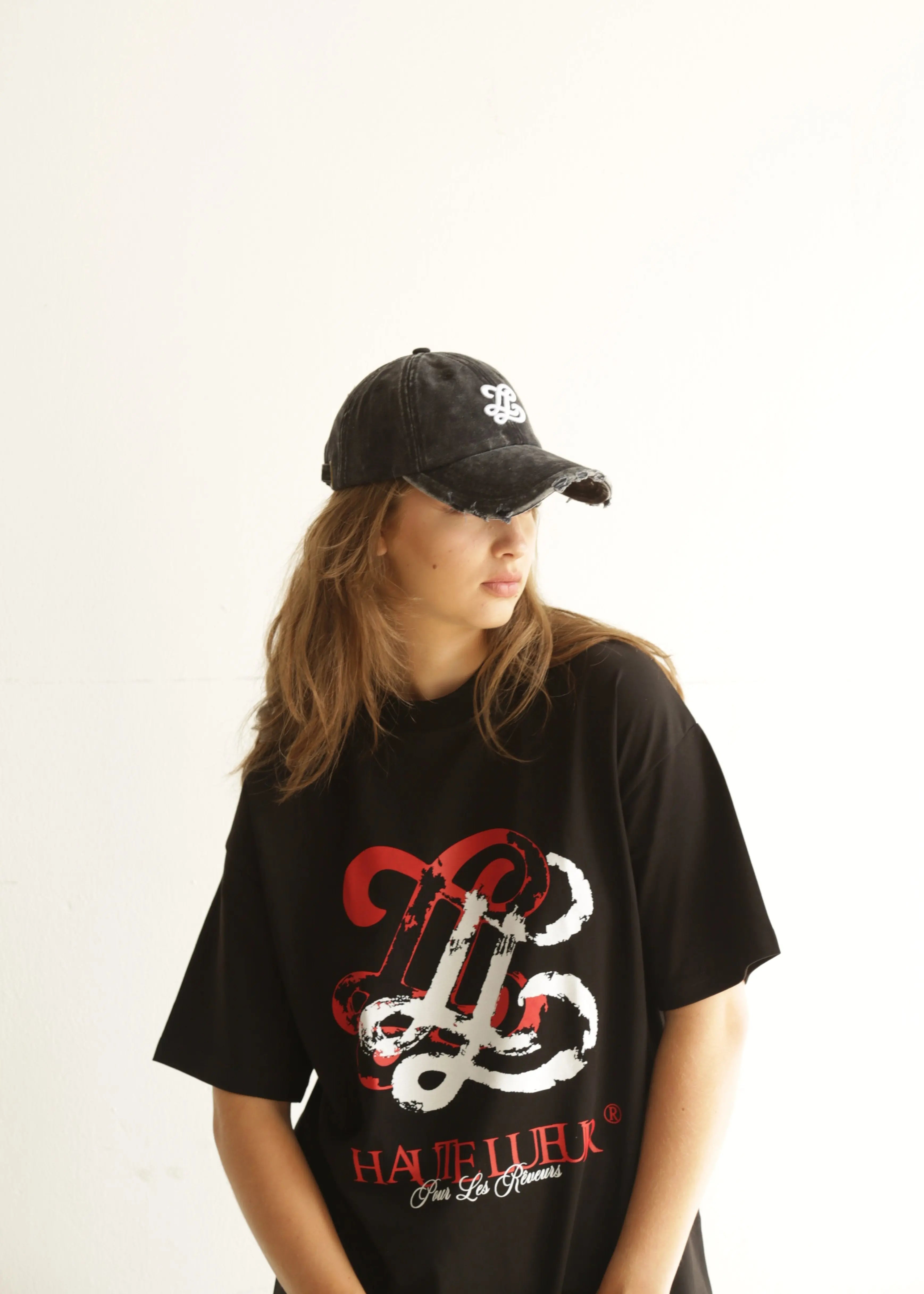 Distressed monogram t-shirt Lueur Clothing